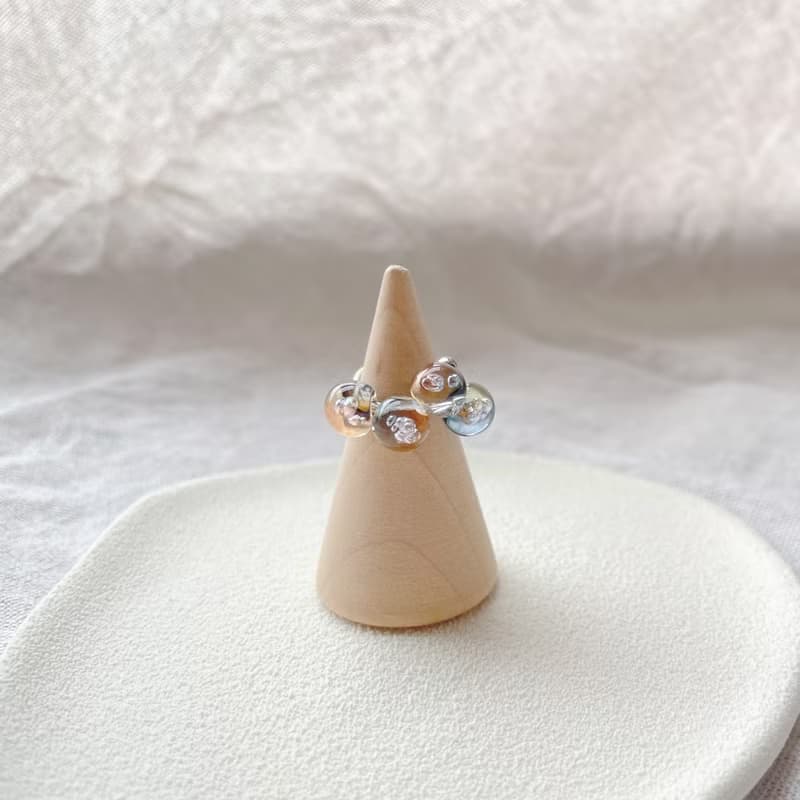 TeenyTinyCraft | 琉璃泡 • 三色 手工耳骨夾