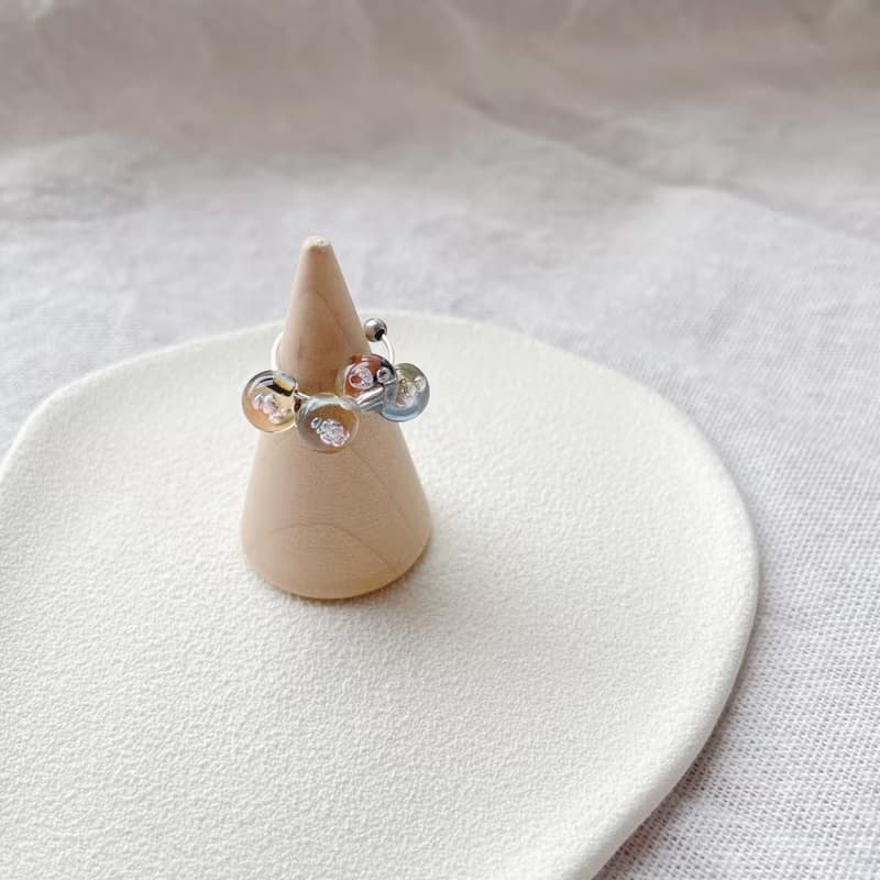 TeenyTinyCraft | 琉璃泡 • 三色 手工耳骨夾