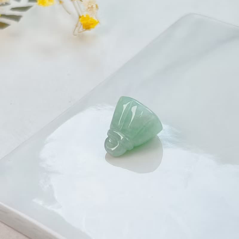 翡翠蓮藕吊墜 | 天然A貨翡翠 |  送禮