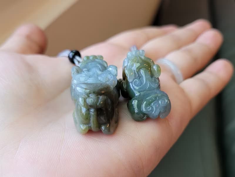 【親翠】天然翡翠 冰牛仔藍茶黃如意貔貅 | 特殊色 | 貔貅園