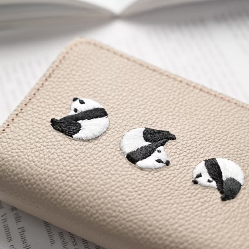 お札が折れない コンパクトウォレット 【 刺繍 パンダ 】 本革 シュリンクレザー ミニ財布 ギフト A316I