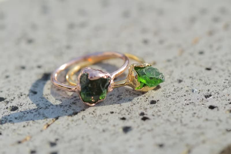 Green Diaopside Natural Point Silver Ring