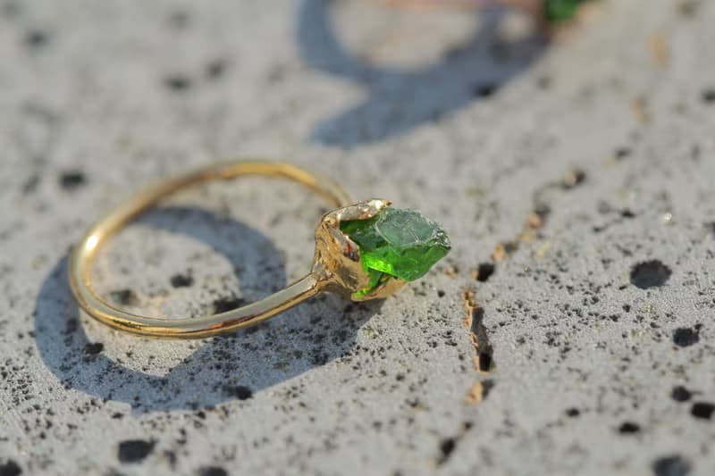 Green Diaopside Natural Point Silver Ring