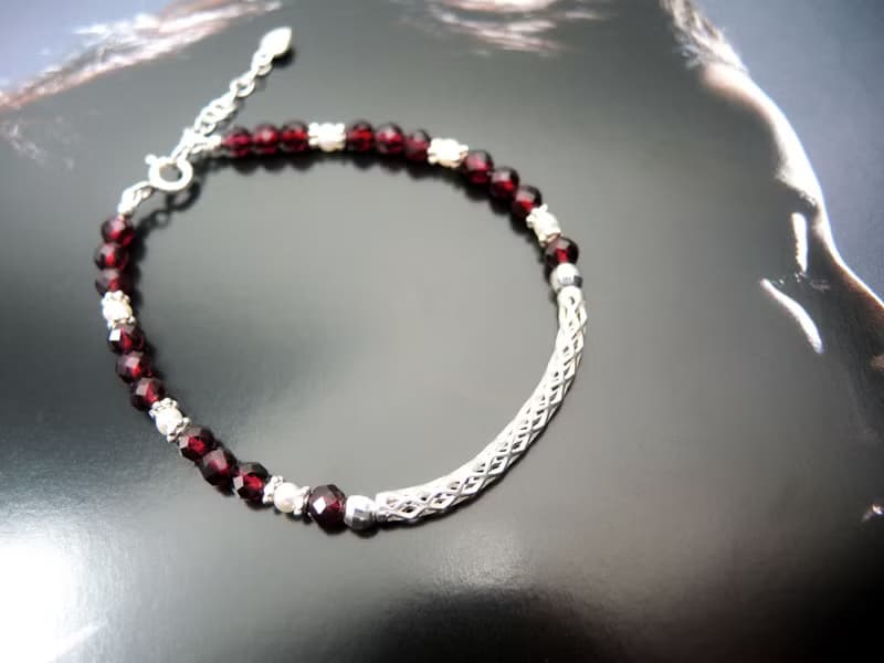 母親節禮盒-優雅刺客-頂級鑽切石榴石佐珍珠925純銀手鍊