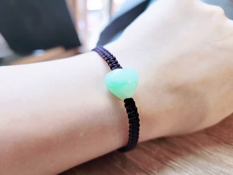 【親翠】天然翡翠 果陽綠仙氣立體胖愛心極簡平結手繩 送禮首選