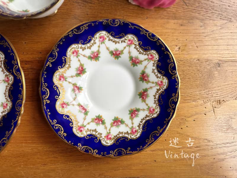 古董英國製Royal Doulton 華麗鈷藍描金粉紅玫瑰花卉骨瓷四重奏杯