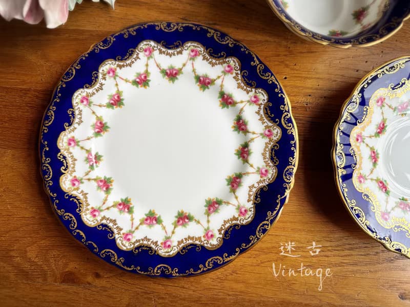 古董英國製Royal Doulton 華麗鈷藍描金粉紅玫瑰花卉骨瓷四重奏杯