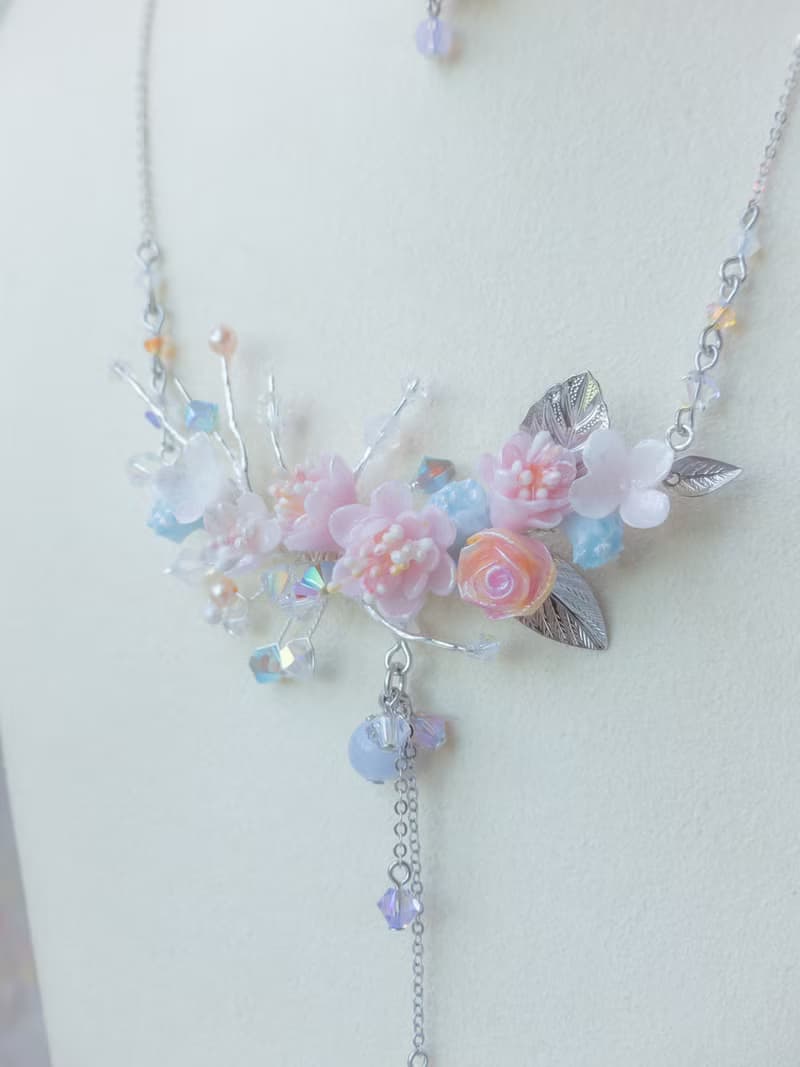 ZODIAC:  天秤 X 梅花 / 手製梅花花束925純銀鍍白金項鍊