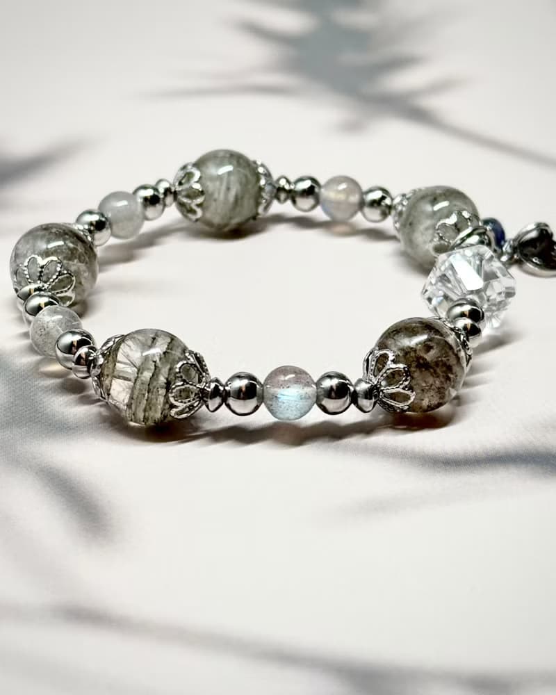 墨雨雲間千層幽靈水晶手鍊 - 醫療鋼/千層幽靈/綠幽靈/拉長石