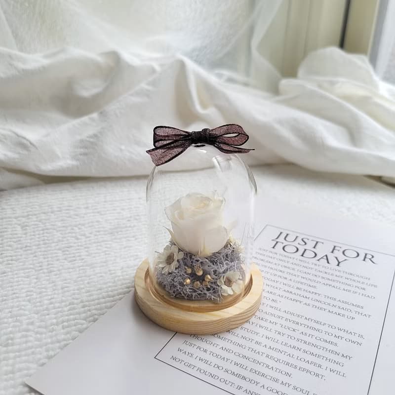 【現貨】迷你永生花玻璃球罩盅。5公分。附包裝。。畢業。老師禮