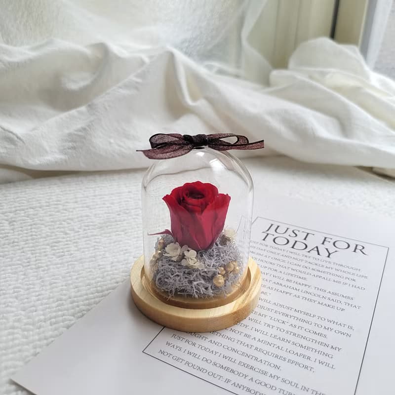 【現貨】迷你永生花玻璃球罩盅。5公分。附包裝。。畢業。老師禮