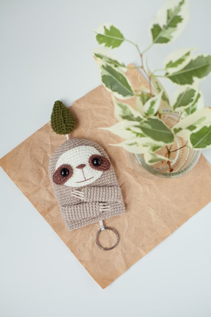 【數位】Sloth Key Cover Crochet Pattern - Key Chain DIY - Amigurumi Toy - Digital Item