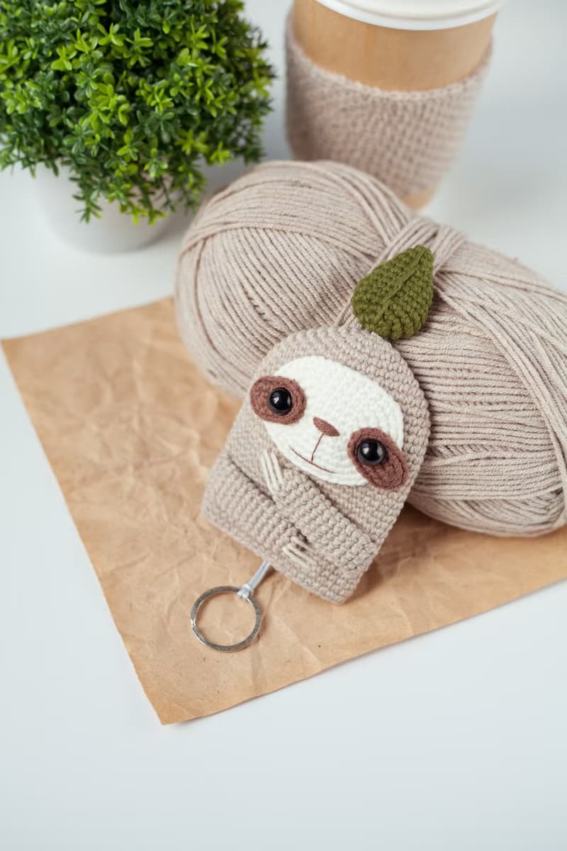 【數位】Sloth Key Cover Crochet Pattern - Key Chain DIY - Amigurumi Toy - Digital Item
