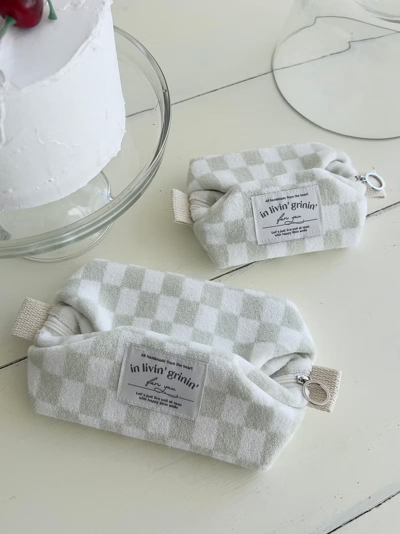 terry checker pouch M_soft sage