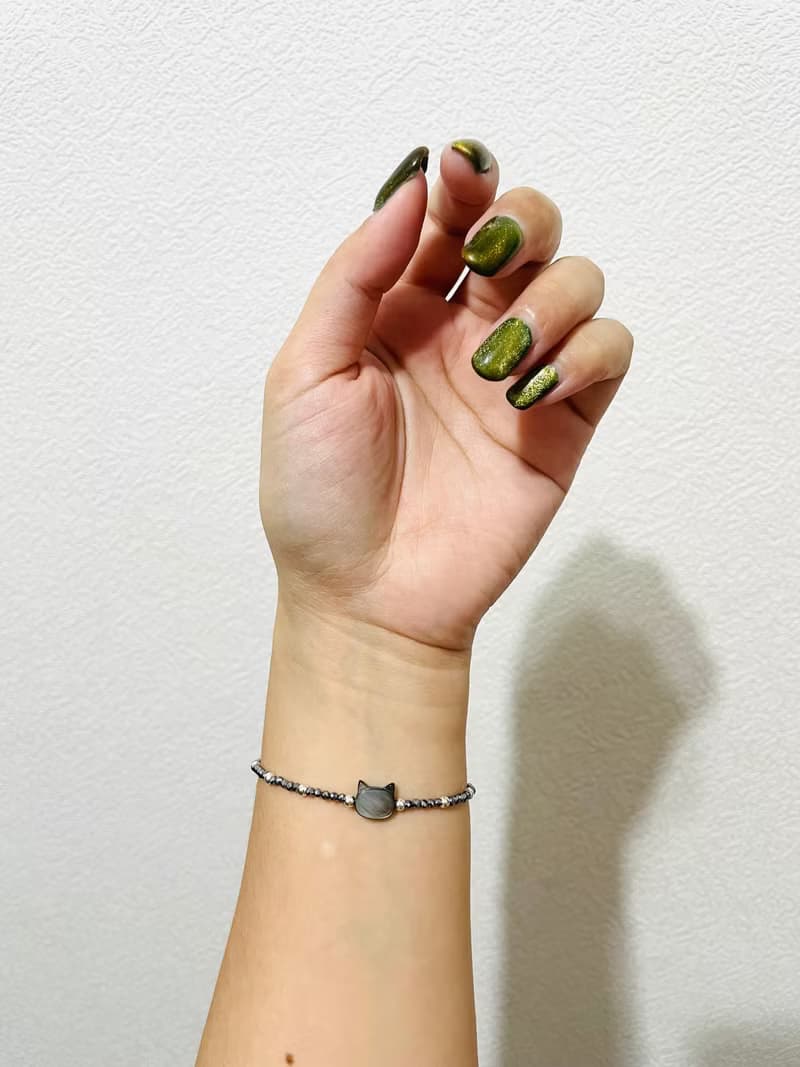 【貝母貓頭 鈦赫茲鑽切手鍊】超萌貓咪可愛閃亮手鏈/一物一拍