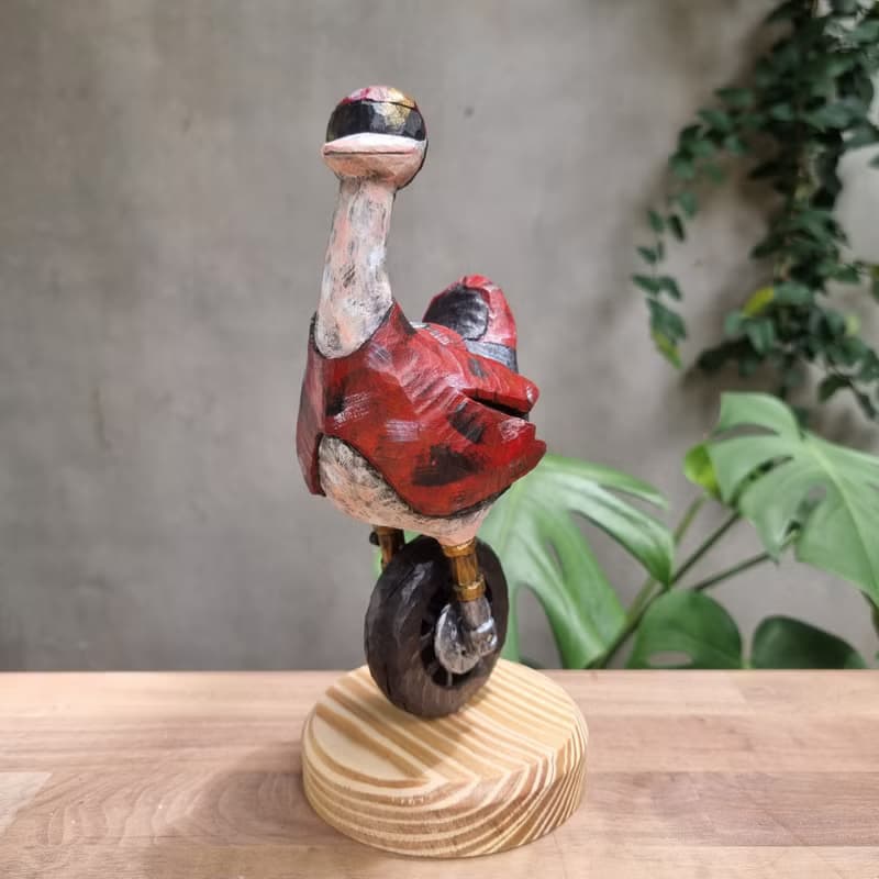 Ducatrich wood carving art toy sculpture decoration