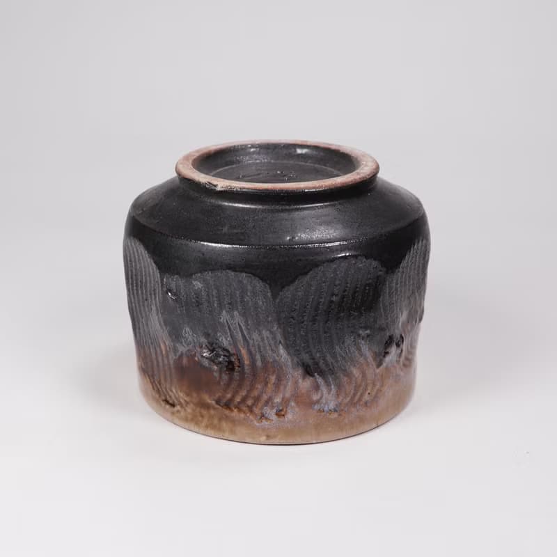 明芽窯 l 雙掛古銅白萩釉刻紋茶碗 陶器 陶藝品 茶具 H6