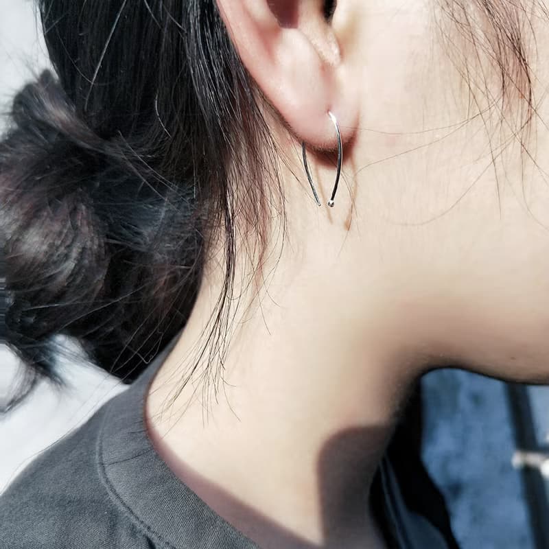 │簡約│銀點 • 無耳扣 • 耳環 • 輕耳飾 • 設計師原創