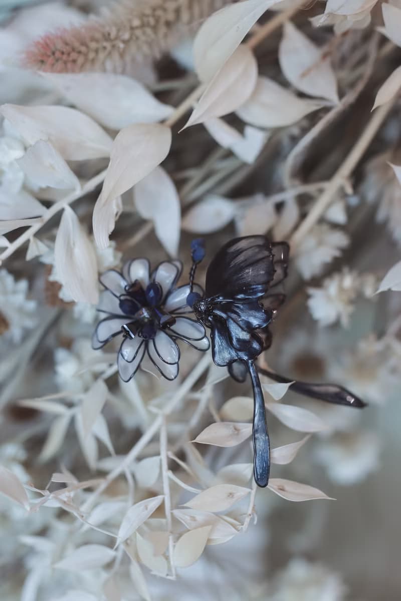 蝶與花 黑白時尚蝴蝶花球耳環 水晶花 樹脂花耳環