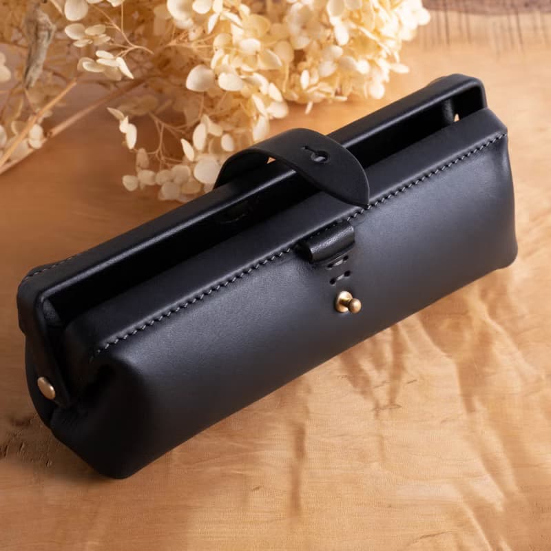 イタリアンレザーのペンケース Paka-pen #Black【入学祝】【就職祝】【カスタム可能なギフト】