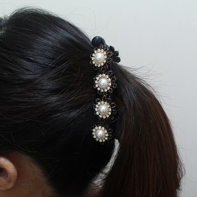 Crystal black Lace Petal Banana Clip