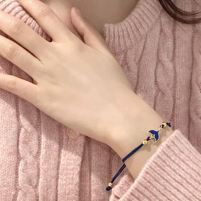 Lucky Whale Tail Knotted Bracelet