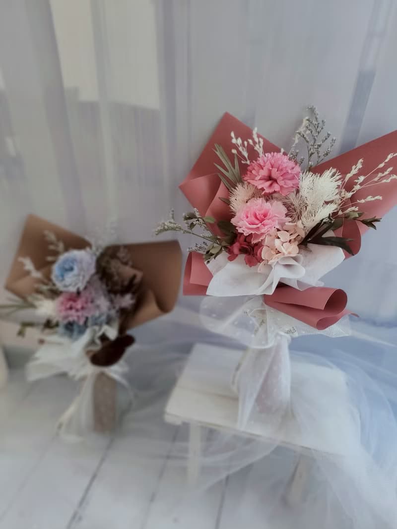 現貨~永生乾燥花束- 韓式花束  母親節康乃馨