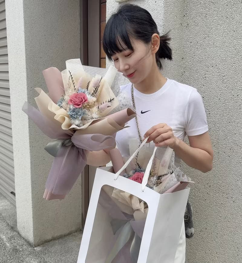 永生玫瑰花束_莎士比亞的詩篇_乾燥玫瑰色