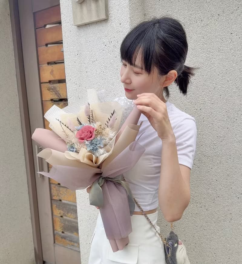 永生玫瑰花束_莎士比亞的詩篇_乾燥玫瑰色