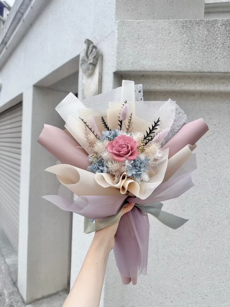 永生玫瑰花束_莎士比亞的詩篇_乾燥玫瑰色
