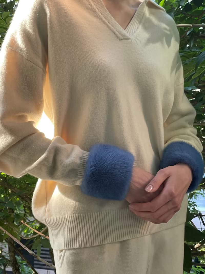 Slap on cuffs / Fur bracelets / Wristband