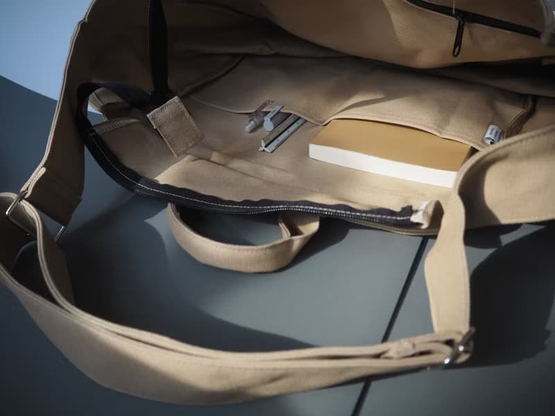 Way Crossbody Bag : Khaki