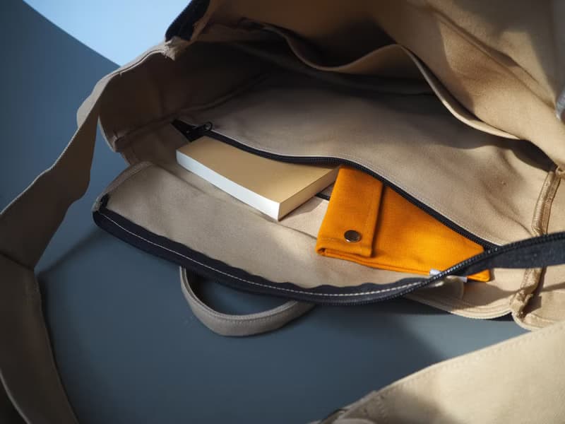 Way Crossbody Bag : Khaki