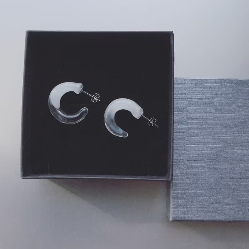 Half moon Earring White / L