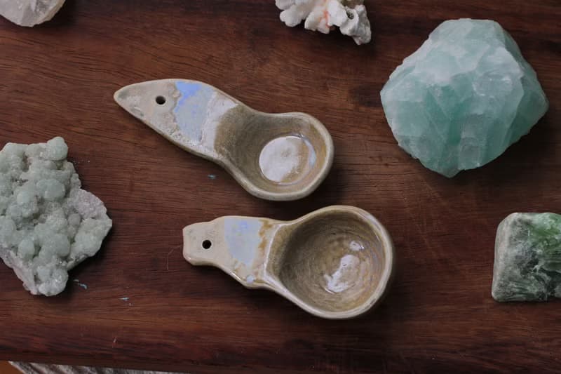 純手捏一抹藍小鳥形象陶瓷湯匙/陶匙(1對)