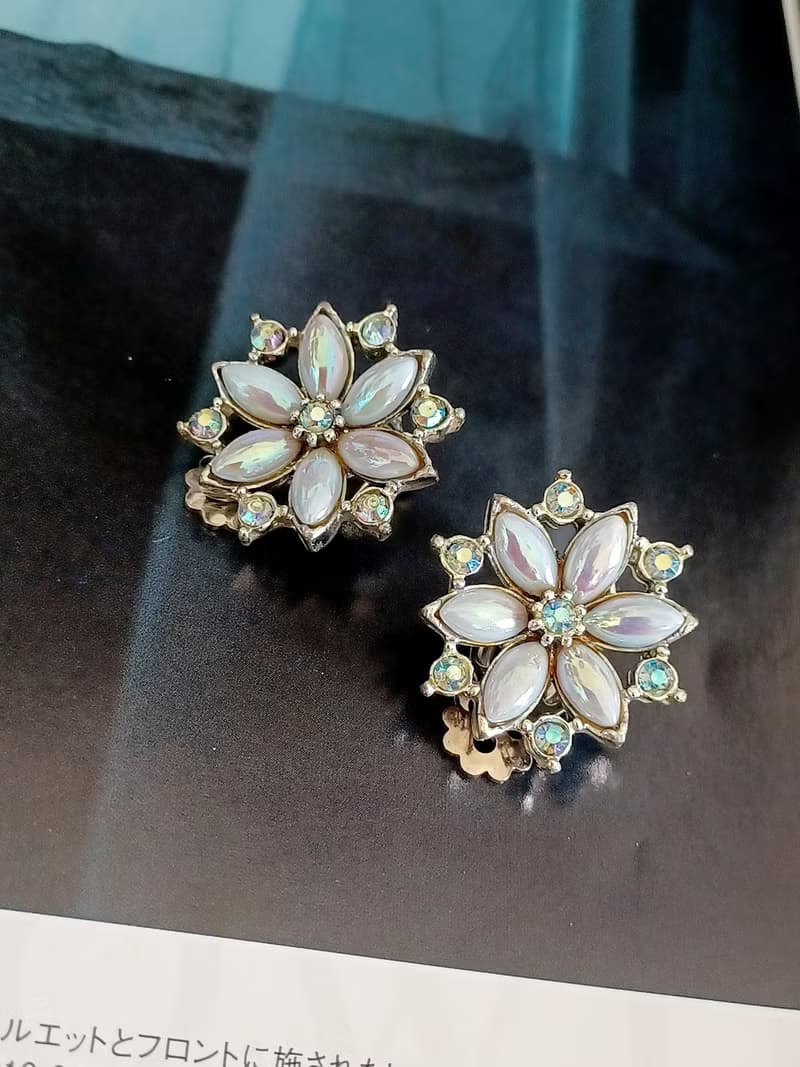 vintage jewelry  氣質極光藍萊茵雪花造型 夾式耳環