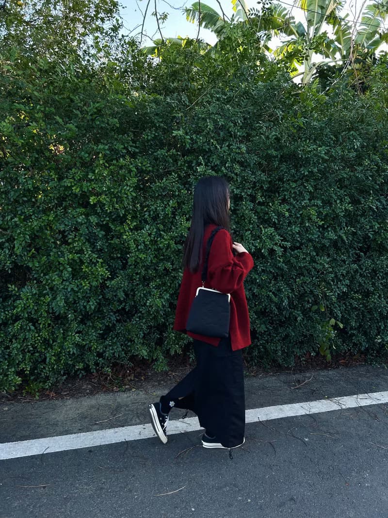 黑 仙女珍珠紗背帶 肩背口金包