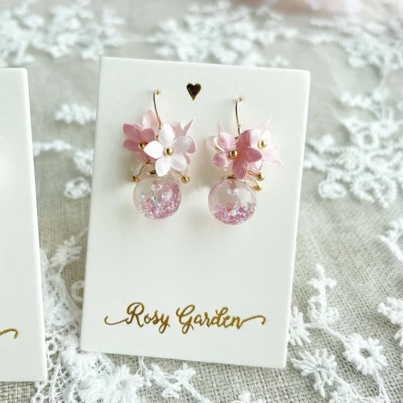 Rosy Garden 緞面角瓣花花水晶球耳鉤耳環 可換耳夾