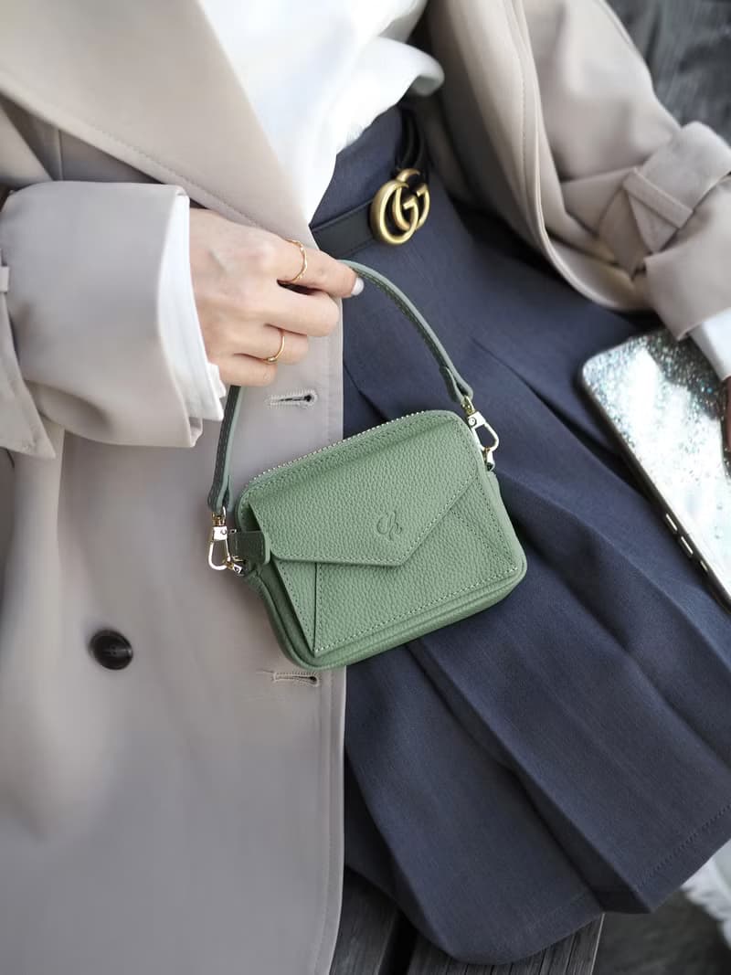 Valen (Melon green) : Mini wallet, short wallet, cow leather, green, Zip pouch