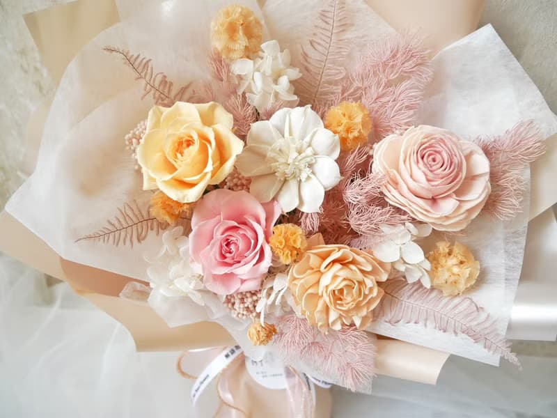 中型不凋玫瑰花束【柔黃杏粉】結婚/生日/告白/永生花/七夕情人節