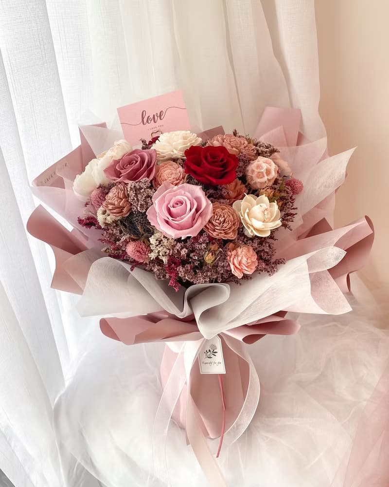 永生花 / 莓果色花束 / 求婚花束 情人節花束 生日禮物
