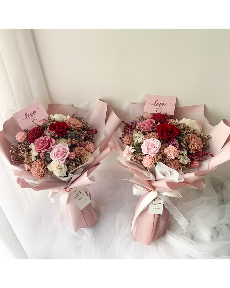 永生花 / 莓果色花束 / 求婚花束 情人節花束 生日禮物