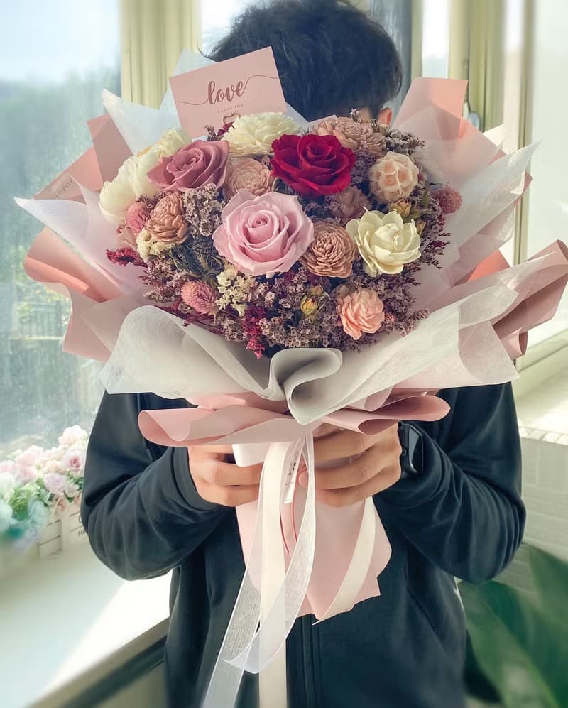 永生花 / 莓果色花束 / 求婚花束 情人節花束 生日禮物