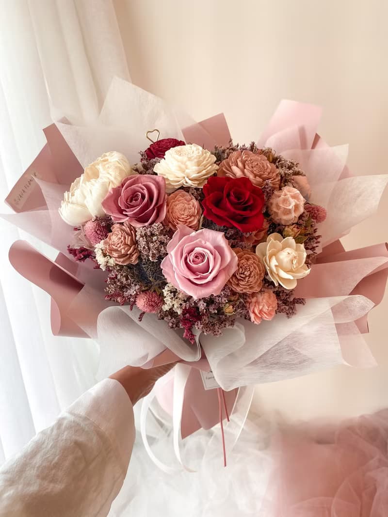 永生花 / 莓果色花束 / 求婚花束 情人節花束 生日禮物