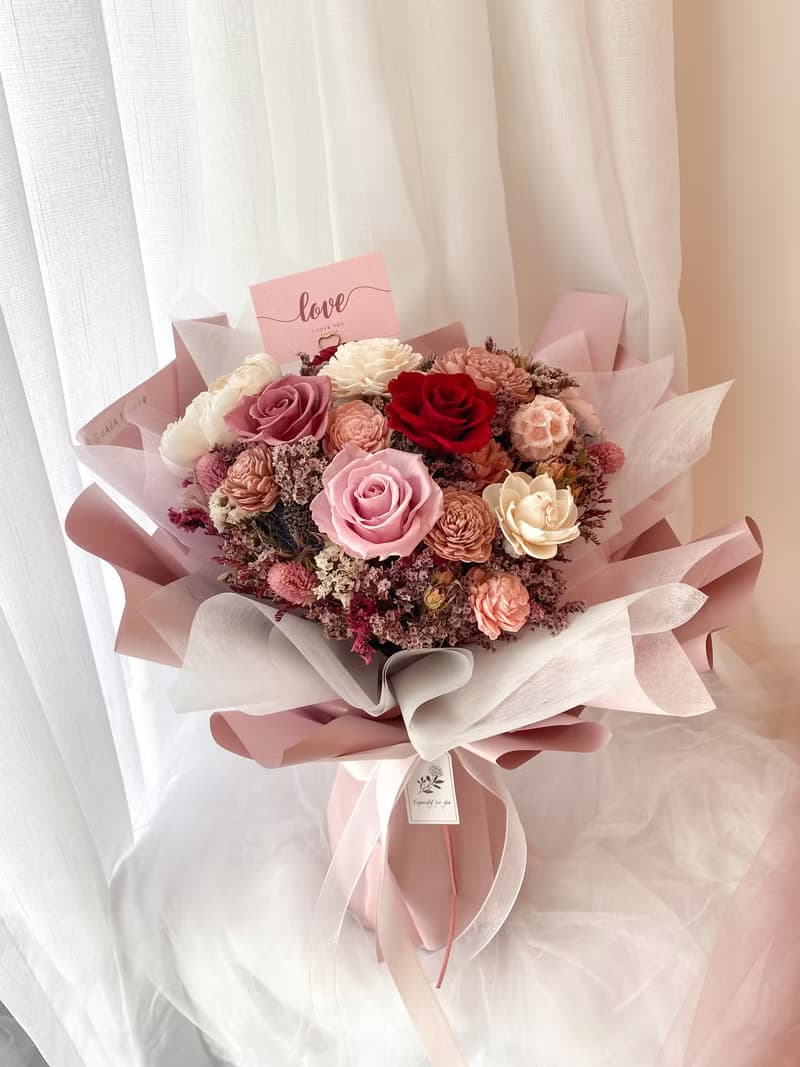 永生花 / 莓果色花束 / 求婚花束 情人節花束 生日禮物