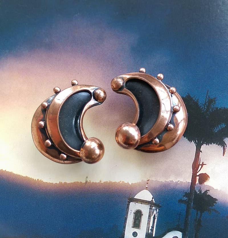 Vintage Jewelry 西洋古董飾品 Renoir 對稱 立體月牙 夾式耳環
