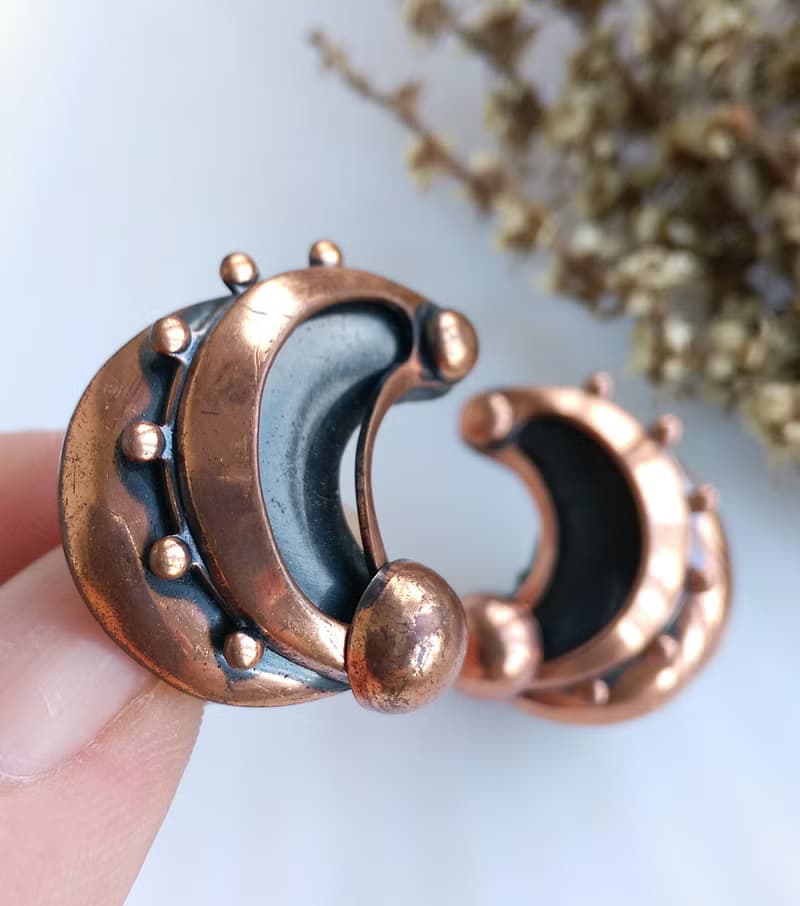 Vintage Jewelry 西洋古董飾品 Renoir 對稱 立體月牙 夾式耳環