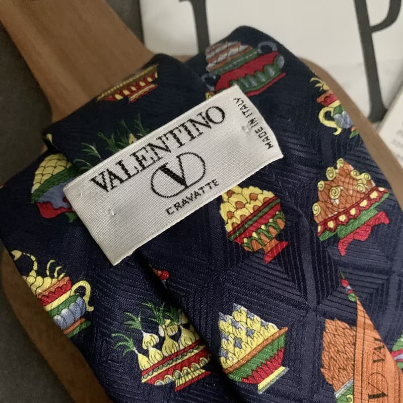 Valentino 義大利製 古董絲質領帶 深藍甜點印花