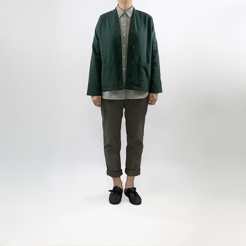 綠與淺卡其 . 小立領雙面外套