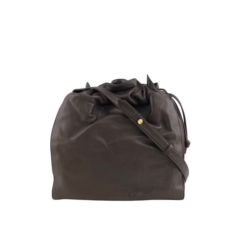 【 日本直送　名牌中古包 】LOEWE ロエベ ショルダーバッグ ブラウン アナグラム ナッパレザー 巾着 vintage ヴィンテージ オールド kki5m4